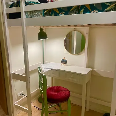 Vicina Al Centro Di *