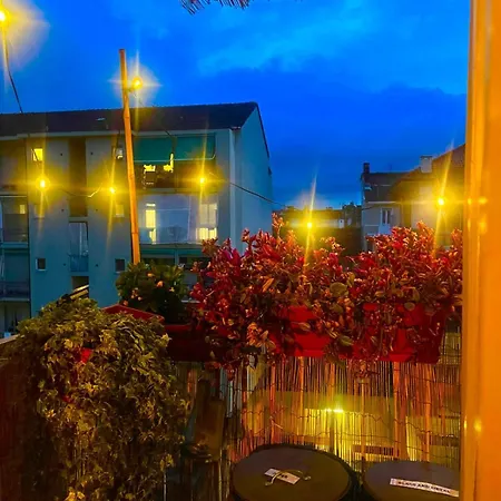 Vicina Al Centro Di Konukevi *