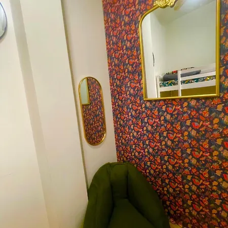 Vicina Al Centro Di Pensionat *